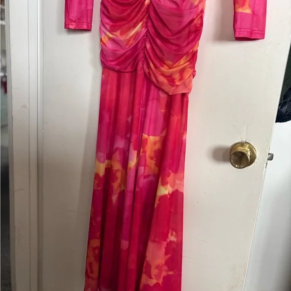 Vibrant Tie-Dye Maxi Dress - Picture 6 of 7